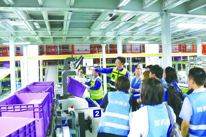 國家藥監局于今年6月組織了“壯麗70年·奮斗新時代”媒體走基層活動，挖掘藥監故事，記錄行業聲音，書寫時代新風貌。