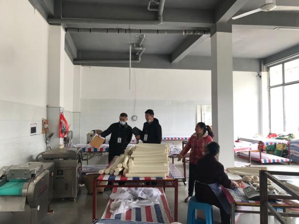 在2020年3月12日依法對(duì)轄區(qū)石廂子彝族鄉(xiāng)所有的食品小作坊進(jìn)行了全面檢查。