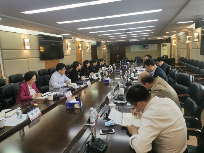 圖為吉林省藥監(jiān)局與廣東省藥監(jiān)局座談交流。