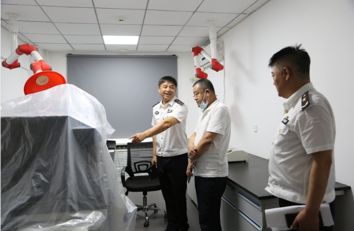 黑龍江省藥監局藥品注冊管理處聯合省藥品檢驗研究院赴黑河市藥檢中心考察