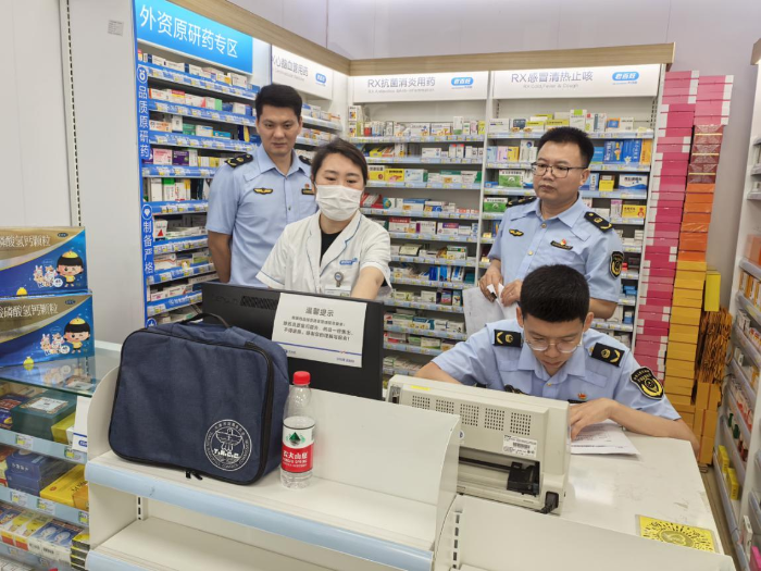 天津市藥監局第三監管辦聯合六個區市場監管局深入實施藥品監管“清源”行動02